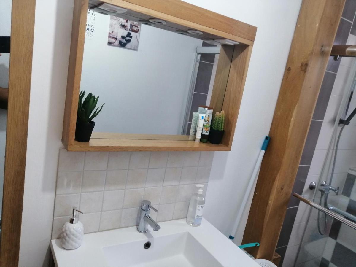 Chambre Dans Appartement A Niort Exteriér fotografie